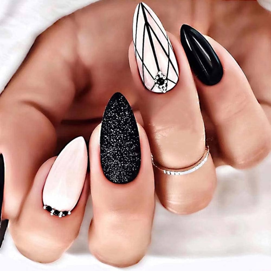 almond black nail designs Bulan 5 m.media-amazon.com/images/I/DhTVVKhL