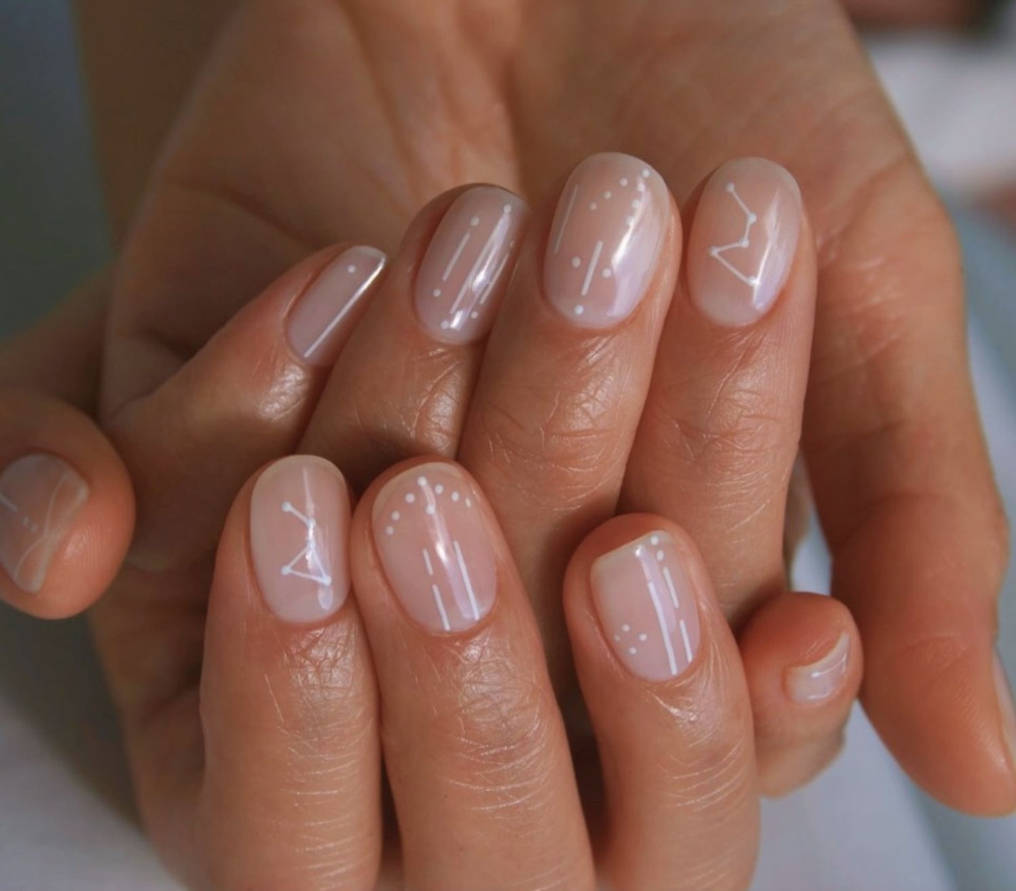 classy natural nail designs Niche Utama Home  Neutral, Natural-Looking Nail Designs for the Manicure Minimalist