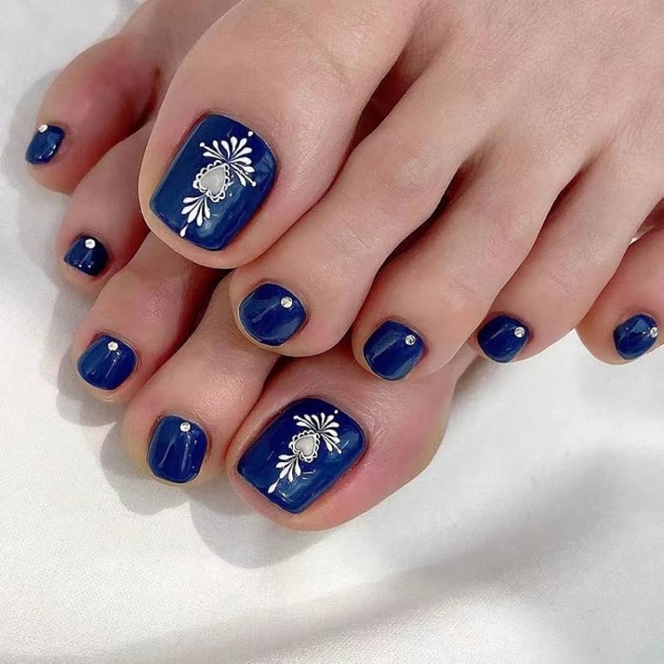 blue toe nail designs Niche Utama Home Blue Press on Toenails French Fake Toe Nails with Flowers Designs Cute Toe  Nails Short Square Press on Toe nails for Women with White Love Design Toe